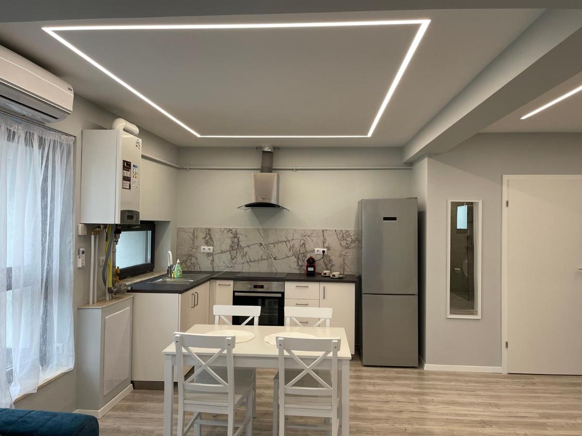 Noah Apartment Self Check-In Отопени Экстерьер фото